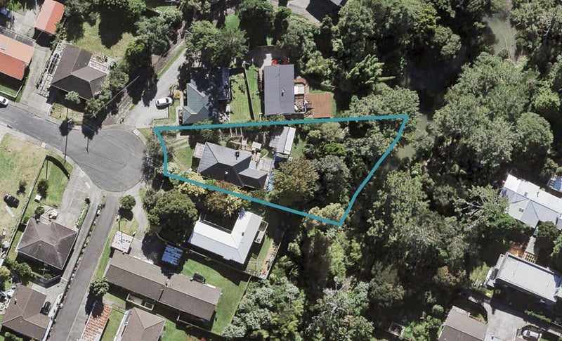 14 Alston Avenue, Kelston, Auckland - Carousel 1