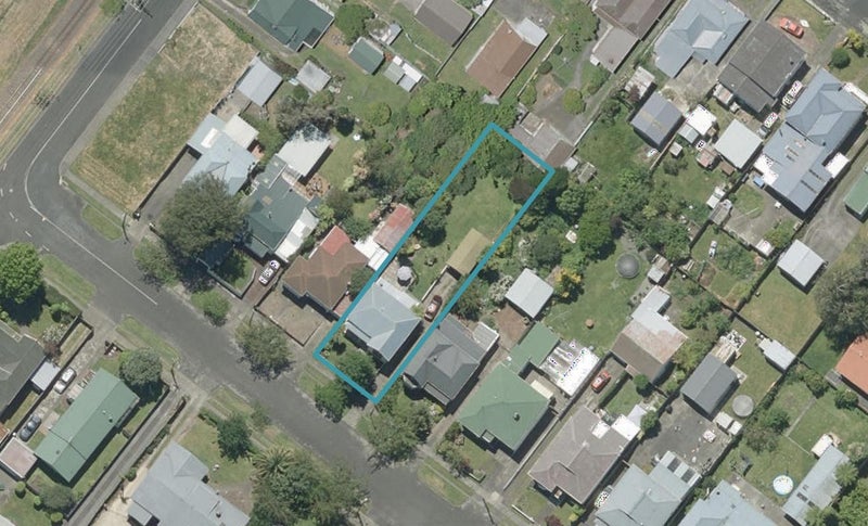 20 Gloucester Street, Whanganui, Whanganui - Carousel 1