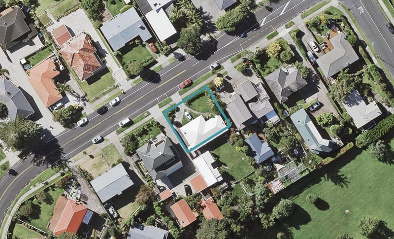 60 Bradbury Road, Botany Downs, Auckland - Carousel 1