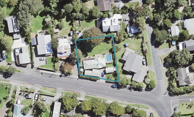 72 Victory Road, Laingholm, Auckland - Carousel 1