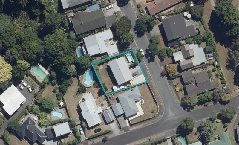 3 McInnes Place, Queenwood, Hamilton - Carousel 1