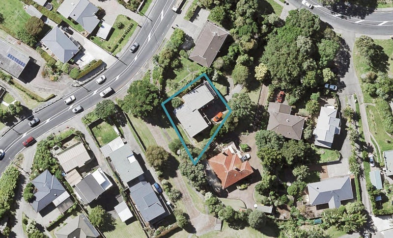 608 Beach Road, Rothesay Bay, Auckland - Carousel 1
