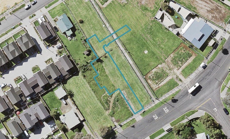 13 Filemu Lane, Glen Innes, Auckland - Carousel 1