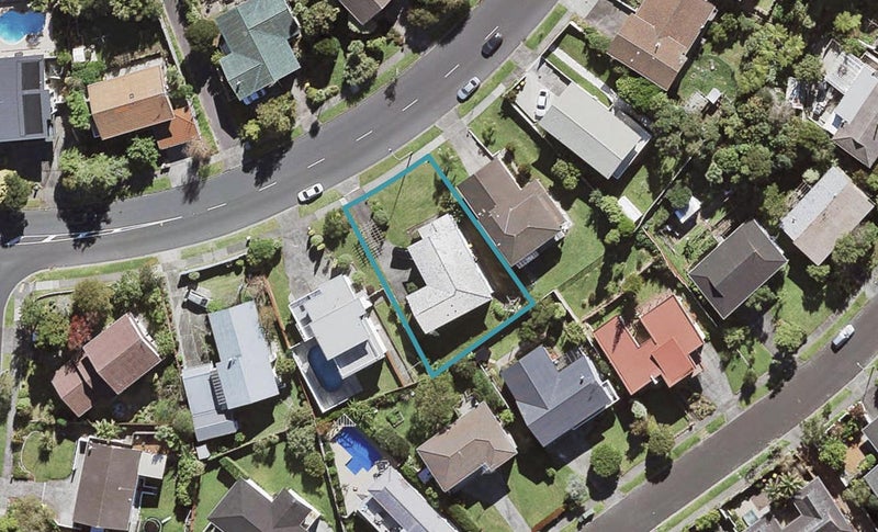 18 Chelsea View Drive, Chatswood, Auckland - Carousel 1