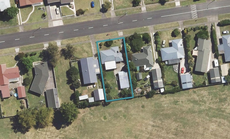 1018 Aberdeen Road, Te Hapara, Gisborne - Carousel 1
