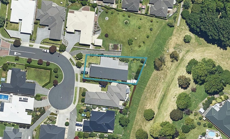 15 Horsley Grove, Pyes Pa, Tauranga - Carousel 1