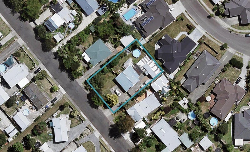 13 Allens Lane, Clive, Clive - Carousel 1