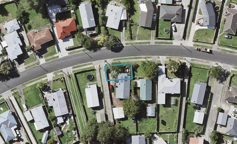 24A Aurea Avenue, Pakuranga, Auckland - Carousel 1