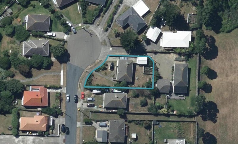 92 Tireti Road, Titahi Bay, Porirua - Carousel 1