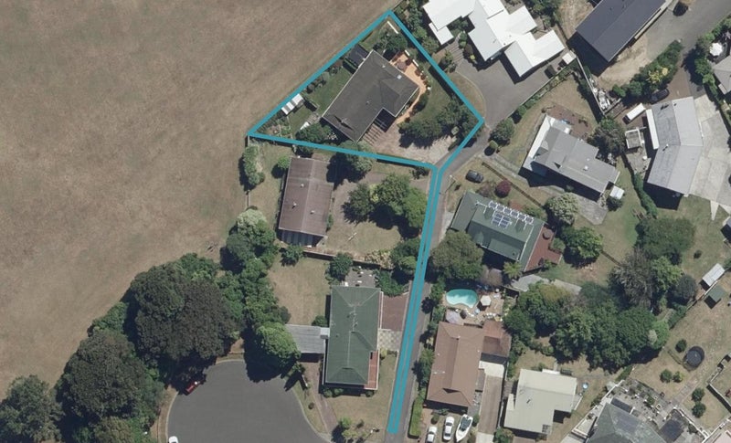 50 Mitcham Avenue, Forest Lake, Hamilton - Carousel 1