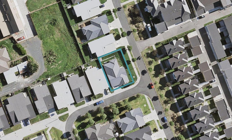 28 Pipipi Crescent, Takanini, Auckland - Carousel 1