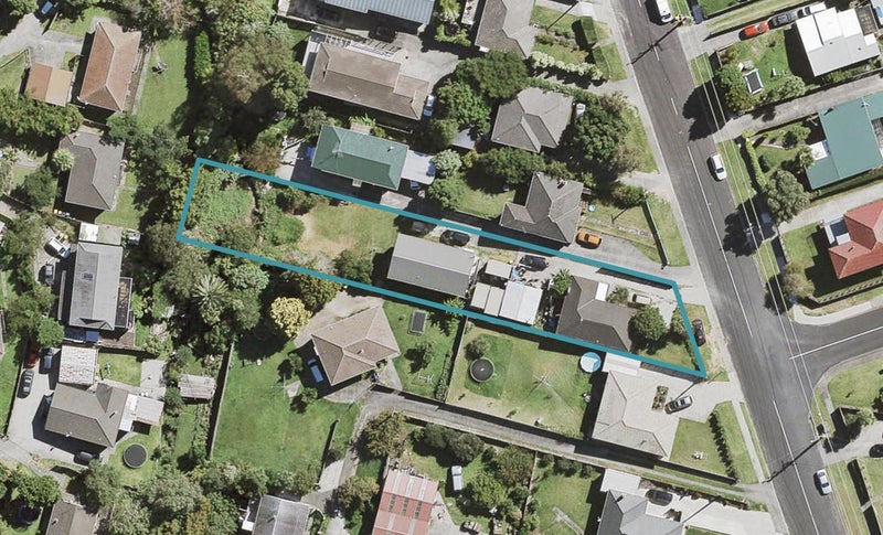 31 Woodglen Road, Glen Eden, Auckland - Carousel 1