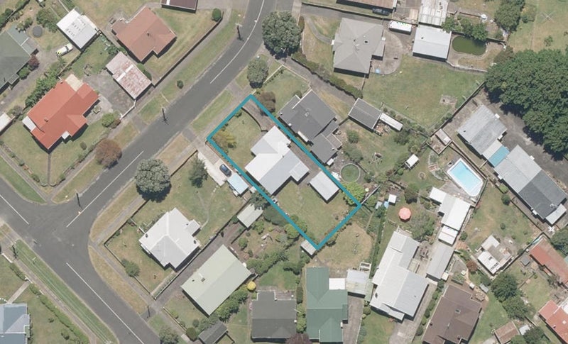 17 Central Avenue, Gonville, Whanganui - Carousel 1