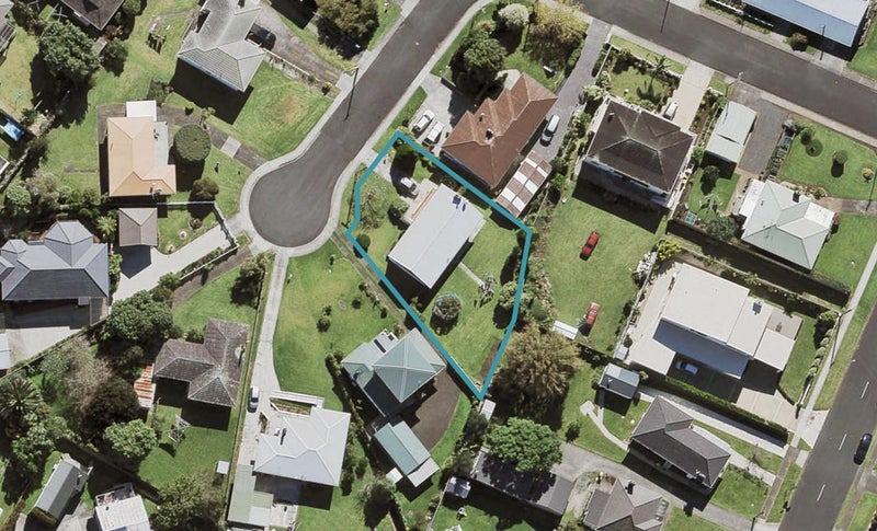 8 Ngaio Avenue, Mangere Bridge, Auckland - Carousel 1