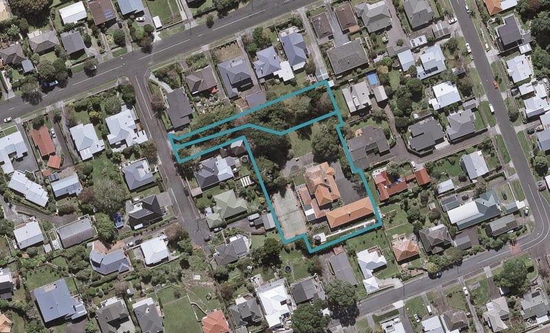 3A Barton Street, Strandon, New Plymouth - Carousel 1