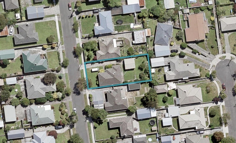7 Kelly Grove, Elderslea, Upper Hutt - Carousel 1