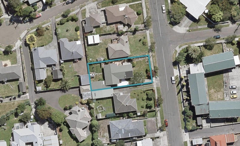 5 Keys Street, Elderslea, Upper Hutt - Carousel 1
