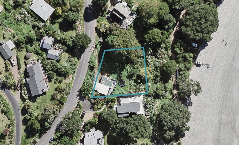 22 Korora Road, Oneroa, Waiheke Island - Carousel 1