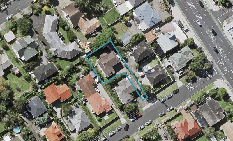3B Harley Road, Takapuna, Auckland - Carousel 1