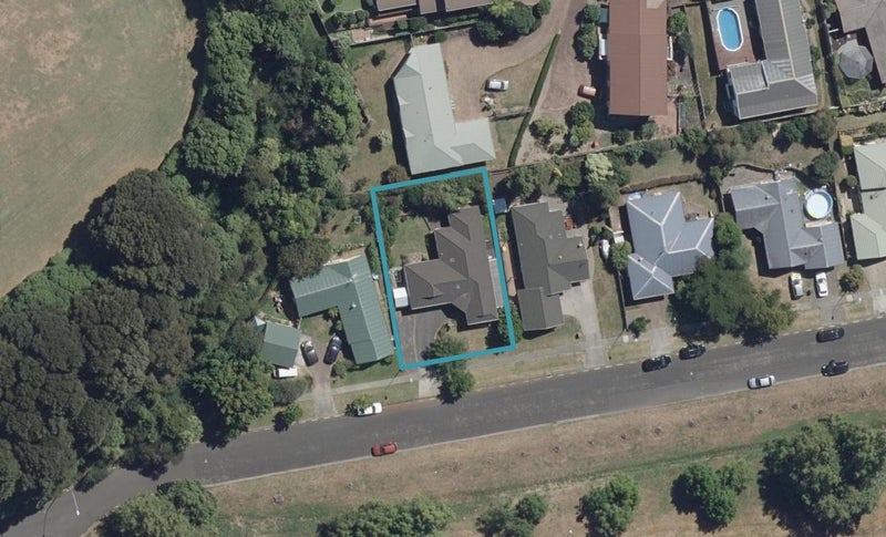 34 John Webb Drive, Glenview, Hamilton - Carousel 1