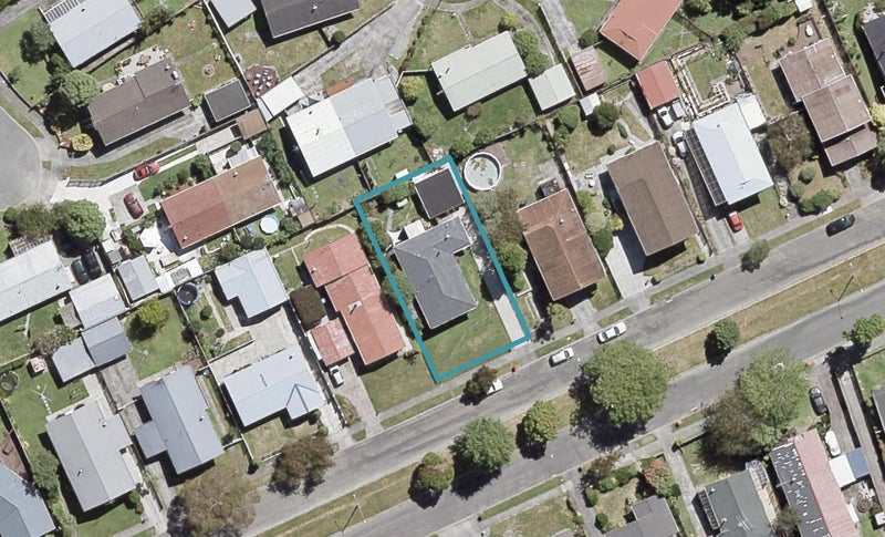 180 California Drive, Totara Park, Upper Hutt - Carousel 1