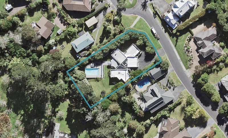 67 Waipuia Place, Greenhithe, Auckland - Carousel 1