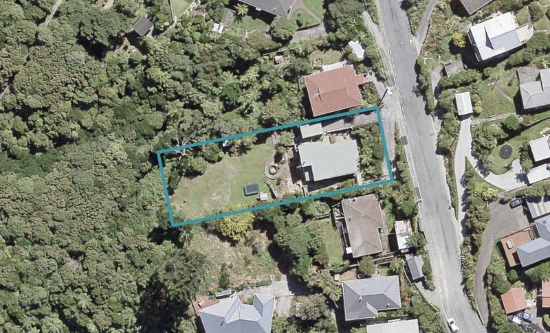 13 Titiro Moana Road, Korokoro, Lower Hutt - Carousel 1