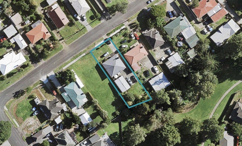 7 Freyberg Crescent, Pukekohe, Pukekohe - Carousel 1