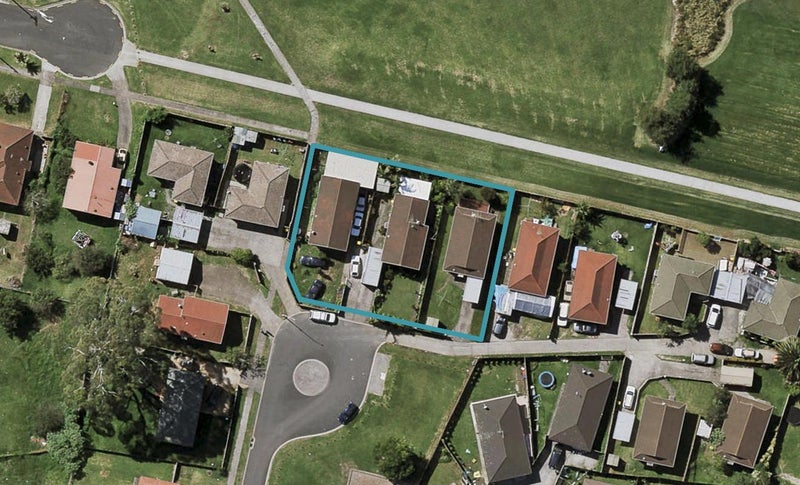 2/32 Coombe Avenue, Otara, Auckland - Carousel 1