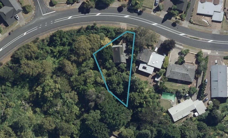 84 Glen Lynne Avenue, Queenwood, Hamilton - Carousel 1