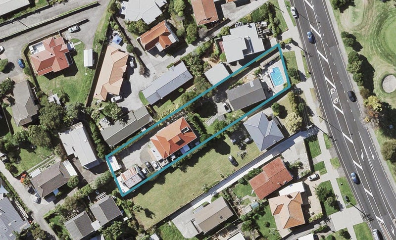 1/328 East Coast Road, Sunnynook, Auckland - Carousel 1