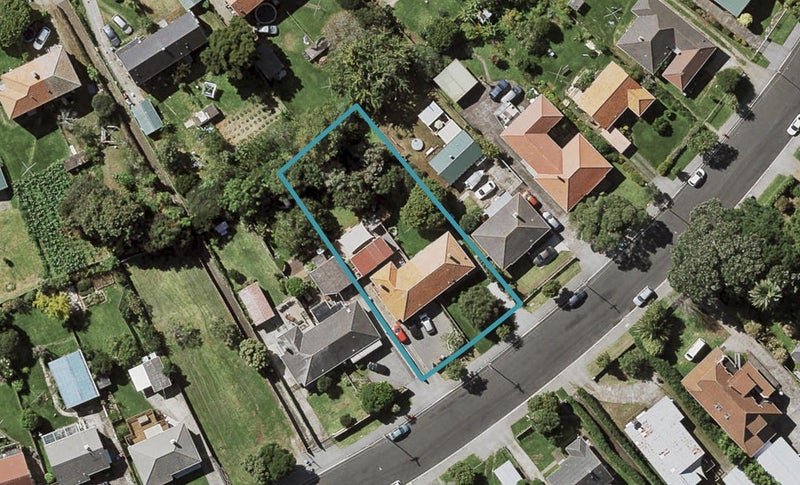 25 Court Crescent, Panmure, Auckland - Carousel 1