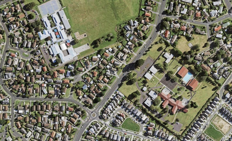 317 Weymouth Road, Weymouth, Auckland - Carousel 1