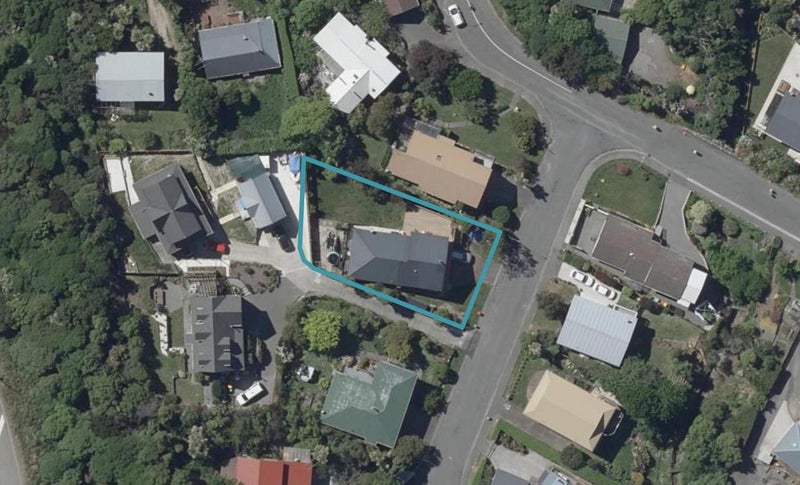 4 Heathvale Place, Heathcote Valley, Christchurch - Carousel 1