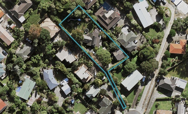 18 Arahia Street, Northcote, Auckland - Carousel 1
