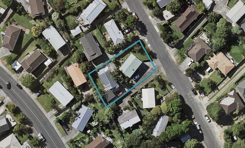 2/68 Totaravale Drive, Tōtara Vale, Auckland - Carousel 1