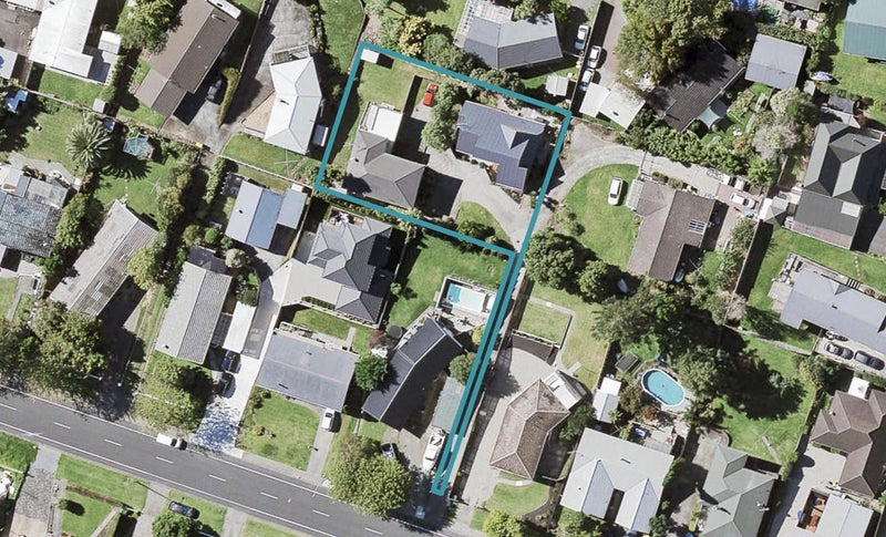 2/0 Rodney Street, Howick, Auckland - Carousel 1
