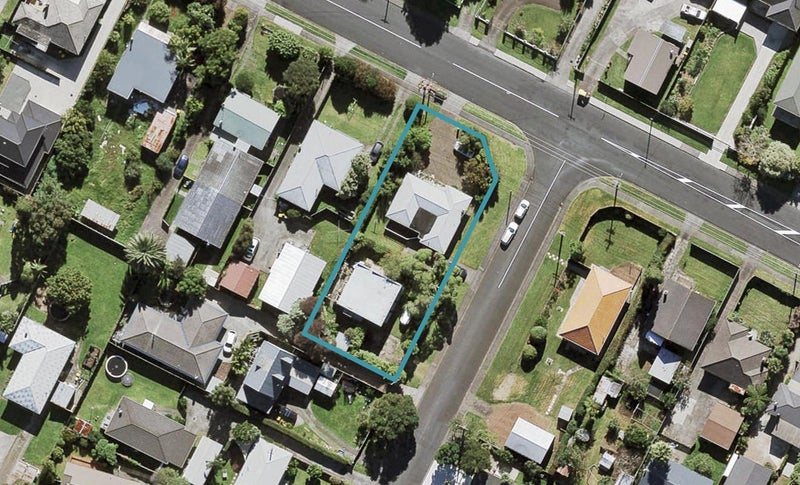 66 Taikata Road, Te Atatu Peninsula, Auckland - Carousel 1