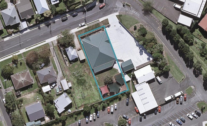 77 Lorna Street, Lynmouth, New Plymouth - Carousel 1