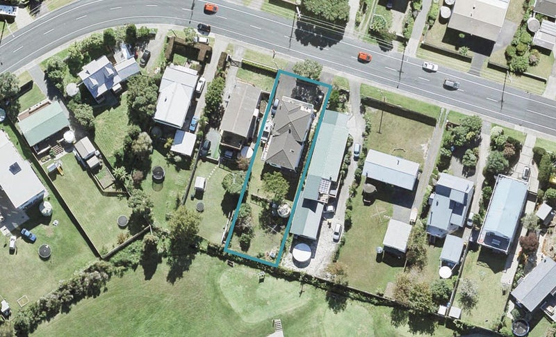 1381 Whangaparaoa Road, Army Bay, Whangaparaoa - Carousel 1
