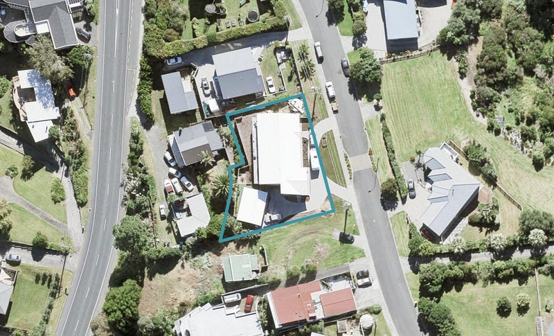 5 Roberts Road, Matakatia, Whangaparaoa - Carousel 1