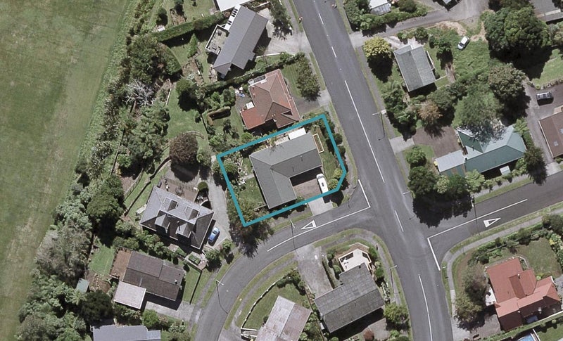 2 Cargill Place, Frankleigh Park, New Plymouth - Carousel 1
