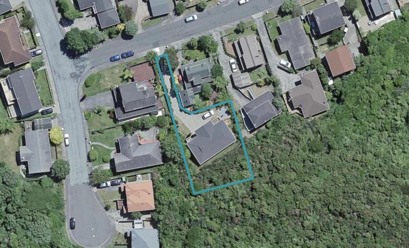 4 Parsons Glen, Karori, Wellington - Carousel 1