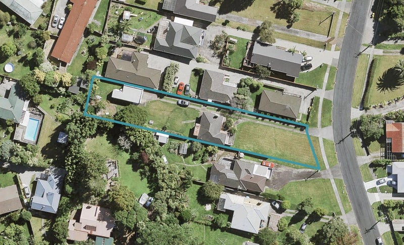 29 Ambler Avenue, Glen Eden, Auckland - Carousel 1