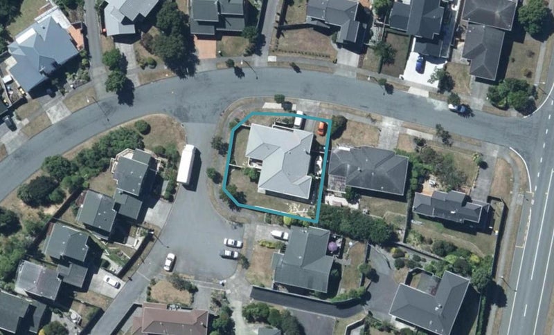 5 Sailmaker Close, Whitby, Porirua - Carousel 1