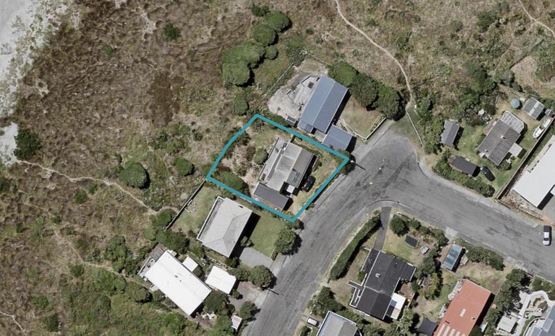 3 Marine Parade, Otaki Beach, Otaki - Carousel 1