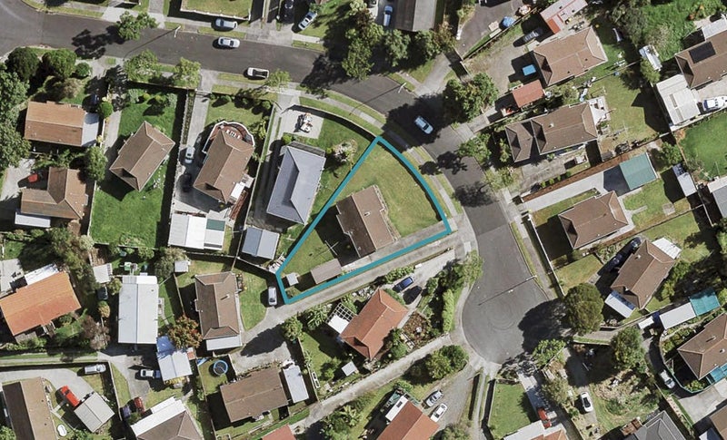 9 Bundena Place, Clendon Park, Auckland - Carousel 1