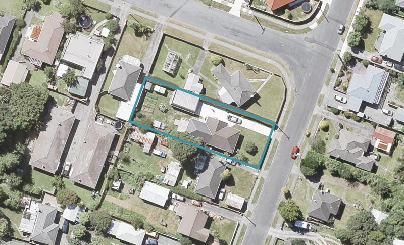 24 Peel Place, Wainuiomata, Lower Hutt - Carousel 1