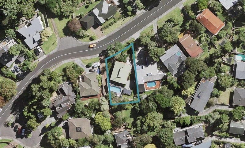 84 Daffodil Street, Titirangi, Auckland - Carousel 1