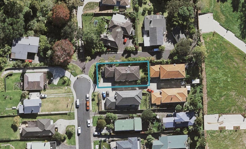 27 Aorangi Place, Birkenhead, Auckland - Carousel 1